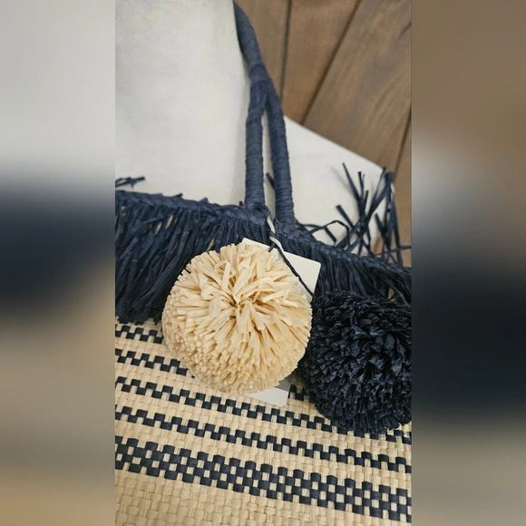 MUDPIE Fringe Straw Tote Navy Stripe. NWT - Picture 10 of 16